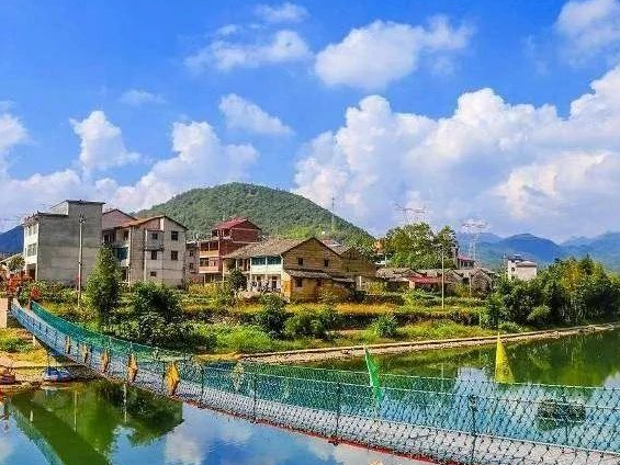 云南學(xué)習(xí)推廣浙江“千萬工程”經(jīng)驗三年行動實施方案：到2025年農(nóng)村生活污水治理、生活垃圾處理設(shè)施全覆蓋