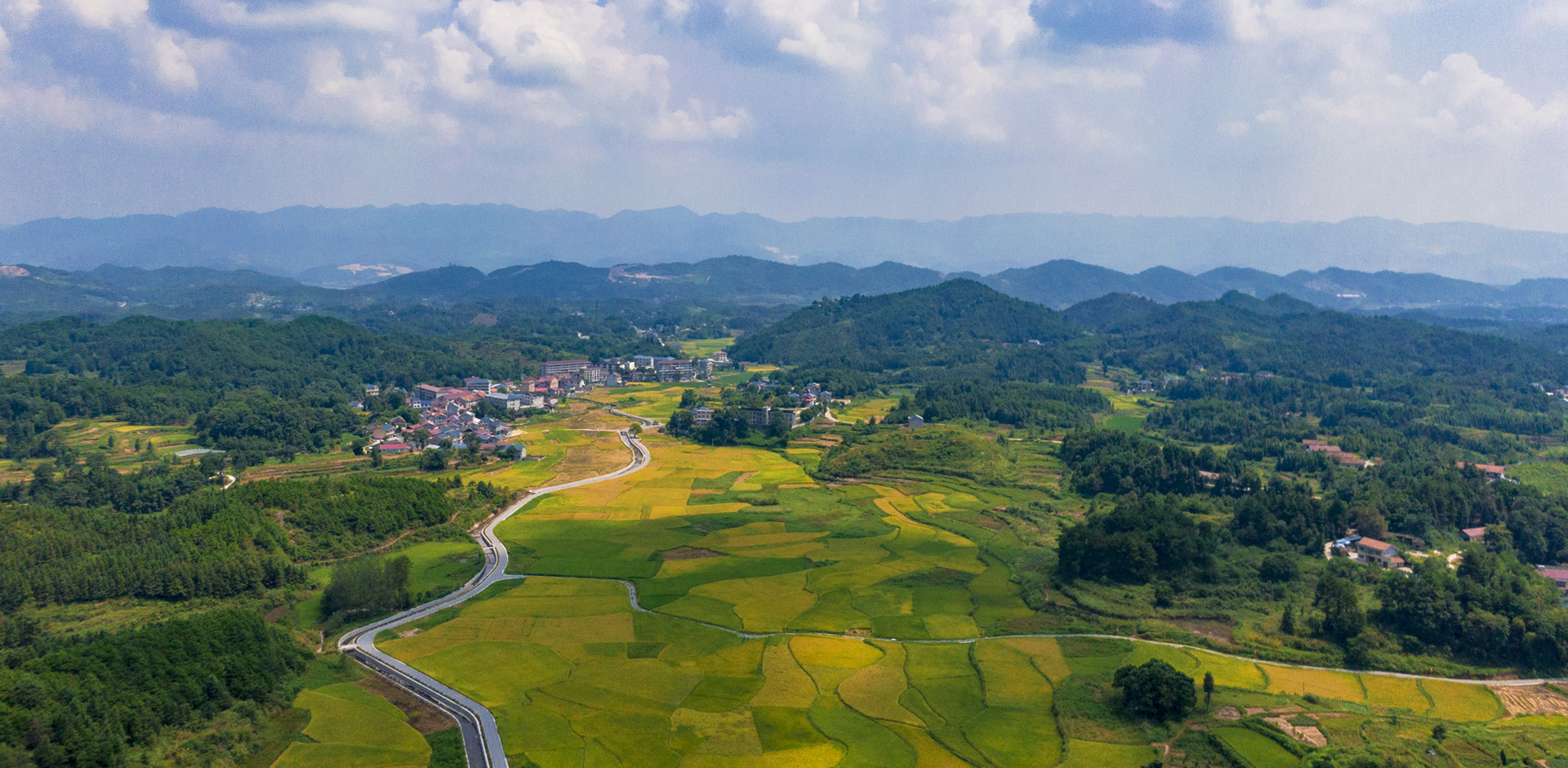 農(nóng)業(yè)農(nóng)村部啟動(dòng)2025年農(nóng)業(yè)產(chǎn)業(yè)融合發(fā)展項(xiàng)目申報(bào)工作，三大申報(bào)重點(diǎn)速看